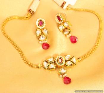 Beautiful Kundan Meenakari Ruby Elegant Chik Pendant Set 1
