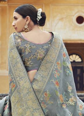Grey woven silk blend saree with blouse 2