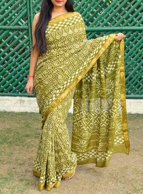 Green Printed Cotton Saree With Blouse 2