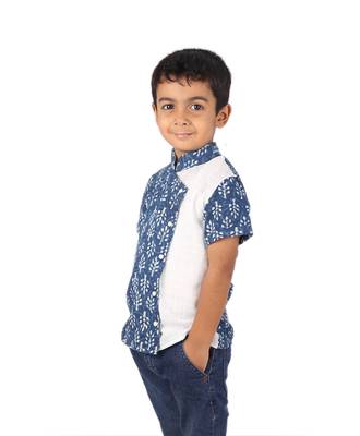 Blue Pine Cone printed cotton boys-shirt 3