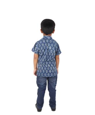 Blue Pine Cone printed cotton boys-shirt 4
