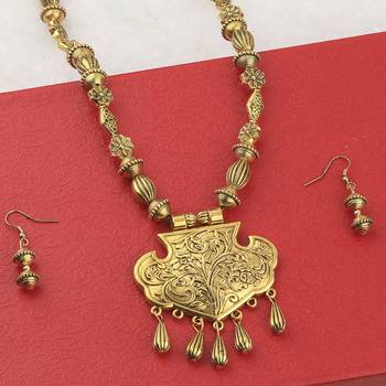 Amazing  Adjustable  Gold Plated Designer Pendant Set For Women Girl 2