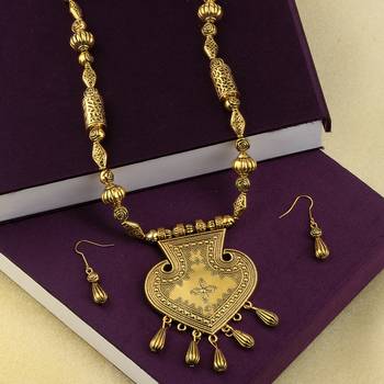Adjustable Gold Plated Different Look Stylish Pendant Mala Set For Women Girl 1