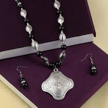 Adjustable Party Wear Silver Plated With Black Pearl  Pendant Mala Set For Women Girl 3