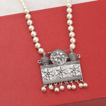 Elegant Silver Plated With Pearl  Pendant Mala Set For Women Girl 2