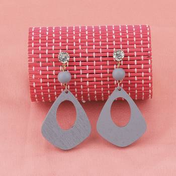 Party Wear Dangler Diamond Wooden Earrings For Girls And Women 3