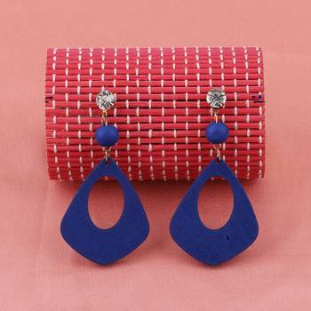 Elegant Dangler Diamond Wooden Earrings For Girls And Women 3