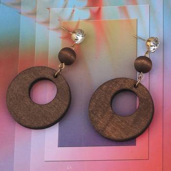 Elegant Dangler Diamond Wooden Earrings For Girls And Women 1
