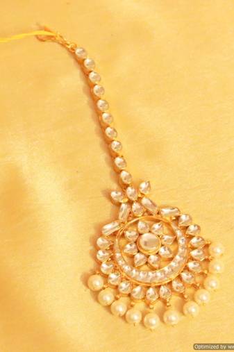 Bridal Flower Pattern Kundan Maang Tikka