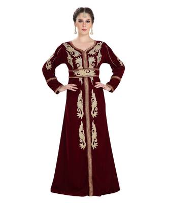 Red Velvet Embroidered Zari Work Islamic Kaftan 1