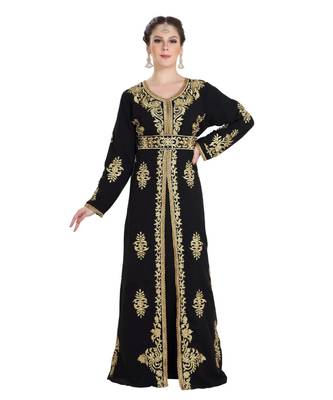 Black Velvet Embroidered Zari Work Islamic Kaftan 1