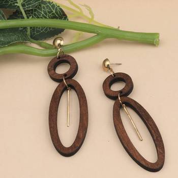 Stylish Light Weight Wooden Earrings For Girls And Women 2