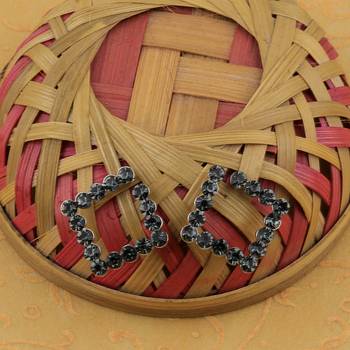 Fashion Stylish Diamond Studs Earring For Women Girl 1