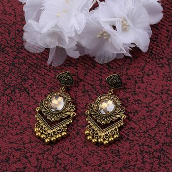 Atrractive Delicated Patry Wear Golden Dangle Earring For Women Girl 1