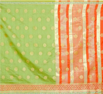 Blissta Light Green Art Silk Jacquard Saree With Running Blouse 4