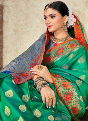 Green woven art silk saree with blouse 4