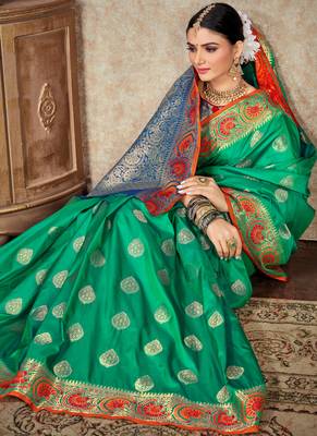 Green woven art silk saree with blouse 2