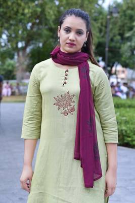 green Stylish Women Reyon Flax Heavy Block Printed kurta Palazzo set with Block print naznin Duppata 2
