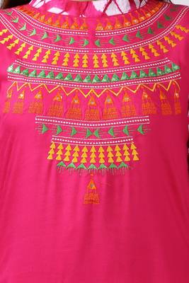 Geroo Jaipur Pink embroidered rayon ethnic-kurtis 5