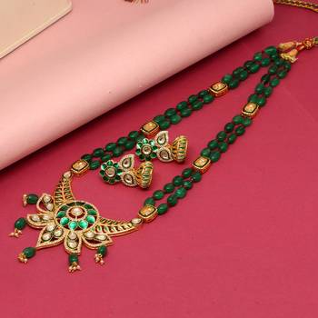Green necklace-sets 2