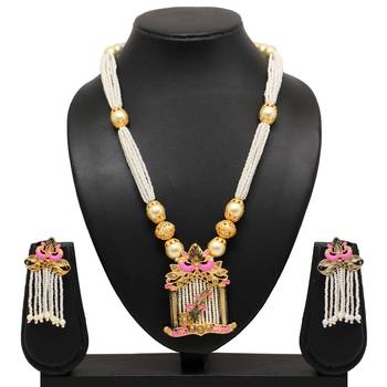 Pink necklace-sets 1