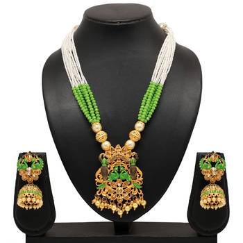 Green necklace-sets 1