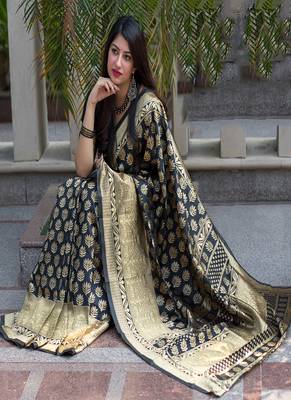Black woven banarasi silk saree with blouse 3