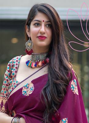 Wine Woven Banarasi Silk Saree With Blouse 3