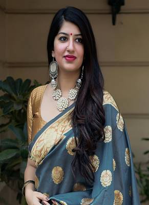 Grey woven banarasi silk saree with blouse 4
