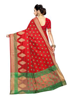 Red woven art silk saree with blouse 4