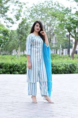 Green Stylish Women 3 piece Straight loom made Rayon Kurta pallazo set with Heavy Banarsi Duppata 2