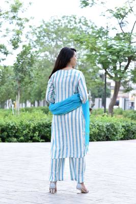 Green Stylish Women 3 piece Straight loom made Rayon Kurta pallazo set with Heavy Banarsi Duppata 3