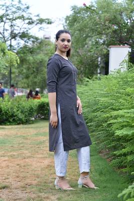 Black Stylish Women Black stright Kurti with beautiful white Checks  pillazo 1