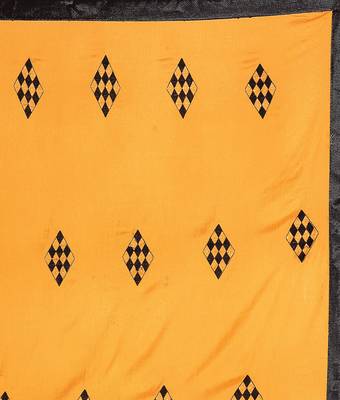 Yellow printed silk saree with blouse 4