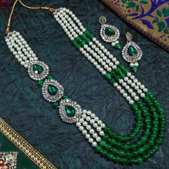 Green necklaces 1