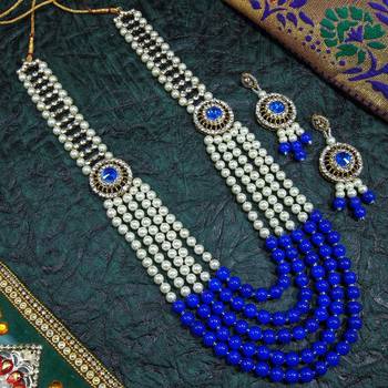 Blue necklaces 1