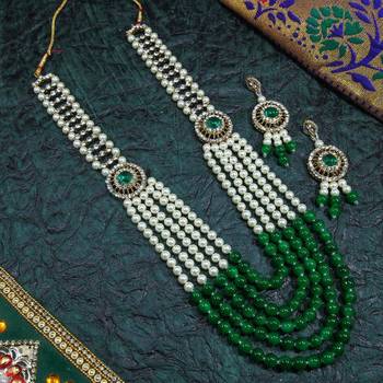Green necklaces 1