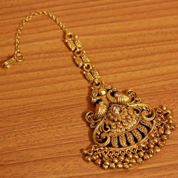 Gold Maang-Tikka 1