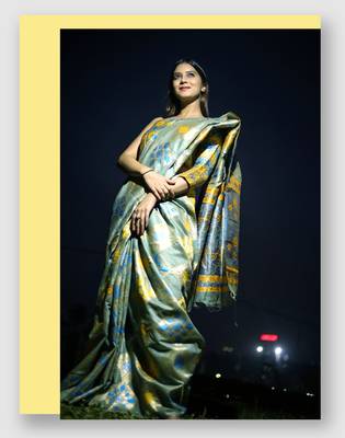 Green woven art silk saree with blouse 2