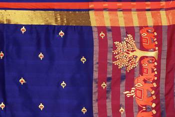 Kimisha Blue Cotton Blend Embroidered Animal Pattern Saree With Running Blouse 4