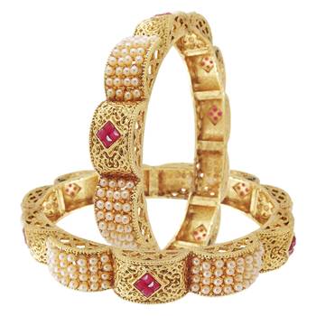 Gold bangles-and-bracelets 3