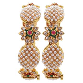 Gold bangles-and-bracelets 2