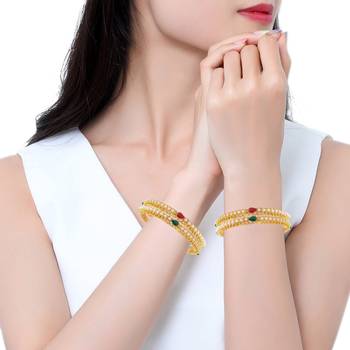 Gold bangles-and-bracelets 4