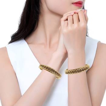 Gold bangles-and-bracelets 4