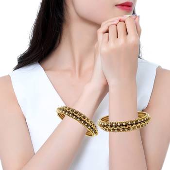 Gold bangles-and-bracelets 4