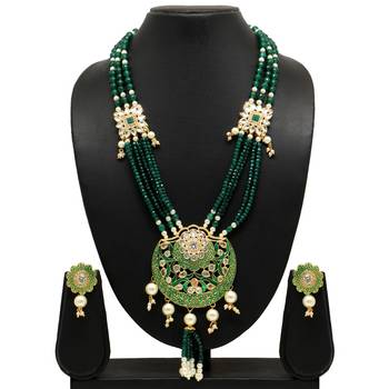 Green necklace-sets 2