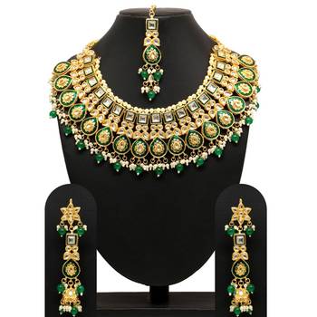 Green necklace-sets 2