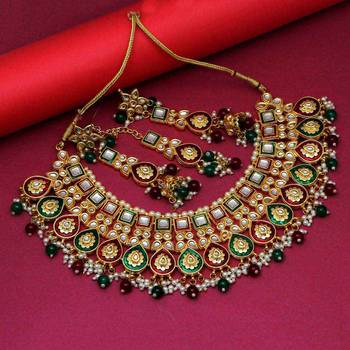 Maroon necklace-sets 1