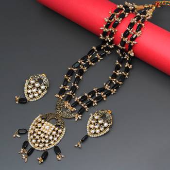 Black necklace-sets 1
