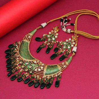 Green Necklace Sets 1